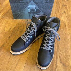 TOMS Mesa Boots sz 10 (women’s)